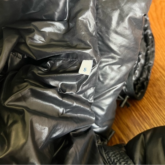 Moncler Bady Giubbotto Down Jacket - Picture 2 of 15